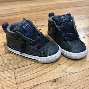 Adorable grey converse high tops toddler 5
